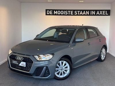 Grijs Occasion 2024 Audi A1 Hatchback | € 24.950 (Super prijs)
