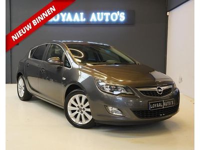 Grijs Occasion 2012 Opel Astra Sport Hatchback | € 6.999 (Eerlijke prijs)