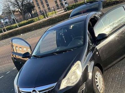 Occasion 2011 Opel Corsa Selection Sedan | € 2.500 (Goede deal)