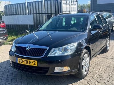 Zwart Occasion 2012 Skoda Octavia Business Line Stationwagen | € 1.950 (Goede deal)