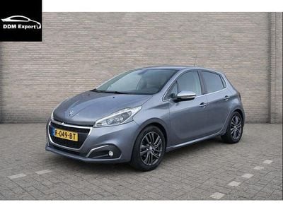 Grijs Gebruikt 2019 Peugeot 208 Allure Hatchback | € 5.900 (Super prijs)