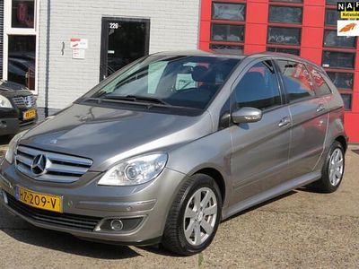 Mercedes B200