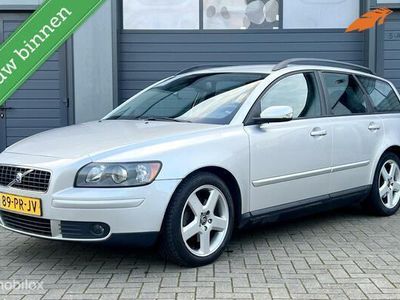 tweedehands Volvo V50 2.4i - 5 cil. 170pk Momentum | AUTOMAAT | Trekhaak | Cruise Control | Chique Interieur |