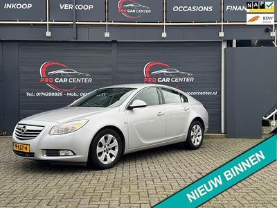 Grijs (metallic) Gebruikt 2010 Opel Insignia Edition Hatchback | € 5.750 (Eerlijke prijs)
