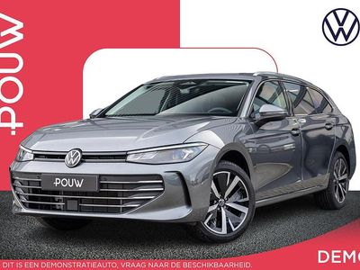 Grijs Gebruikt 2025 VW Passat Comfortline Stationwagen | € 45.900