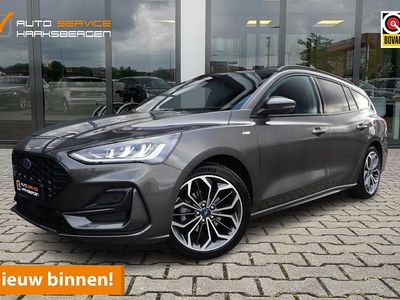 Grijs Gebruikt 2022 Ford Focus ST-Line Stationwagen | € 23.900 (Eerlijke prijs)