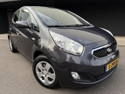 Grijs Gebruikt 2013 Kia Venga Plus Hatchback | € 6.995 (Eerlijke prijs)