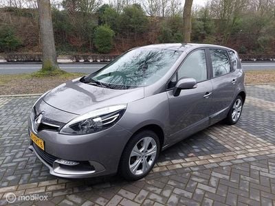 Grijs Occasion 2012 Renault Scénic III Bose Edition MPV | € 3.250 (Goede deal)