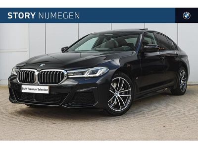 Zwart Gebruikt 2023 BMW 520 Comfort Edition Sedan | € 48.450 (Super prijs)