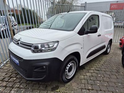 Wit Occasion 2021 Citroën Berlingo MPV | € 12.800