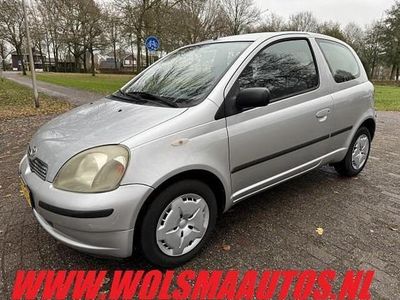 Grijs Occasion 2000 Toyota Yaris Luna Hatchback | € 999 (Eerlijke prijs)
