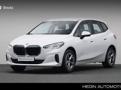Wit (metallic) Gebruikt 2022 BMW 220 Comfort Edition Stationwagen | € 32.440