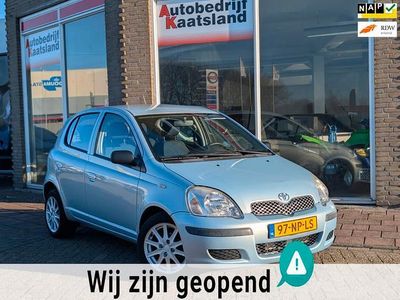 Blauw (metallic) Occasion 2004 Toyota Yaris Hatchback | € 1.748 (Eerlijke prijs)