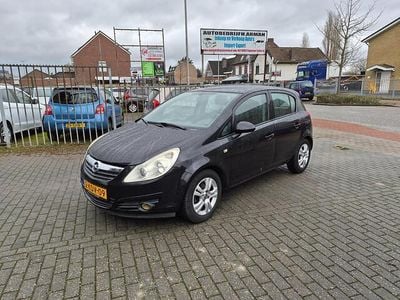 Zwart Gebruikt 2013 Opel Corsa Design Edition Hatchback | € 4.950 (Eerlijke prijs)