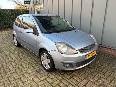 Occasion Ford Fiesta Futura 69 PK (50 kW) 2006 Blauw (metallic) Hatchback
