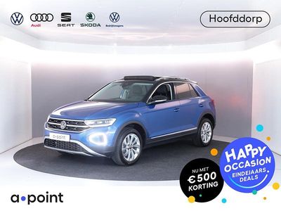 Blauw Gebruikt 2024 VW T-Roc Style SUV | € 33.949 (Eerlijke prijs)