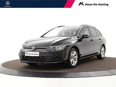 Zwart Occasion 2023 VW Golf VIII Life Stationwagen | € 23.740 (Super prijs)