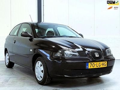 Zwart Gebruikt 2002 Seat Ibiza Stella Hatchback | € 2.450 (Eerlijke prijs)