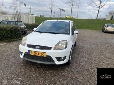 tweedehands Ford Fiesta 1.4-16V Futura XL