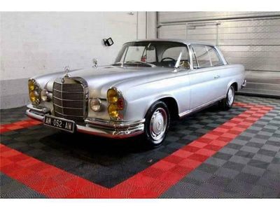 Zilver Gebruikt 1969 Mercedes 280 SE Coupé | € 49.895