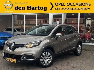 Bruin Gebruikt 2015 Renault Captur Expression SUV | € 9.950 (Eerlijke prijs)