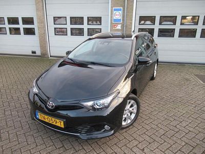 Zwart Occasion 2018 Toyota Auris Touring Sports Stationwagen | € 15.750 (Eerlijke prijs)