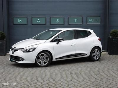 Wit Gebruikt 2014 Renault Clio IV Night&Day Hatchback | € 7.740 (Eerlijke prijs)