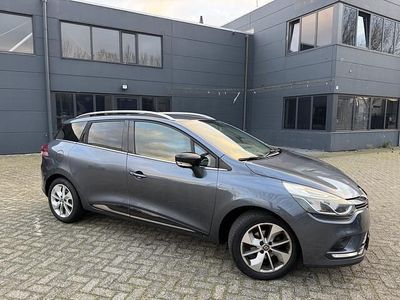Grijs (metallic) Gebruikt 2017 Renault Clio GrandTour LIMITED Stationwagen | € 6.849 (Eerlijke prijs)