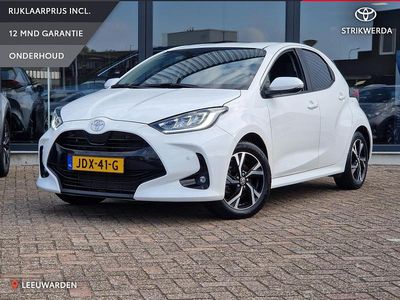 Wit Occasion 2024 Toyota Yaris Hybrid Business Edition Hatchback | € 24.950 (Eerlijke prijs)