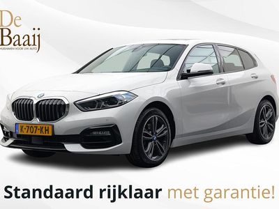 Wit (metallic) Occasion 2021 BMW 118 Executive Hatchback | € 21.950 (Eerlijke prijs)