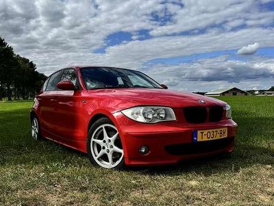 Rood Gebruikt 2006 BMW 116 Hatchback | € 3.450 (Eerlijke prijs)