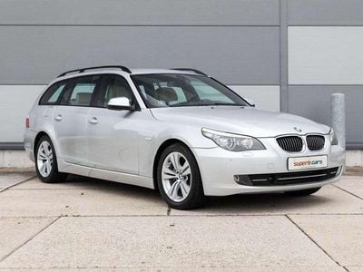 Grijs Gebruikt 2010 BMW 530 Stationwagen | € 17.495 (Duur)