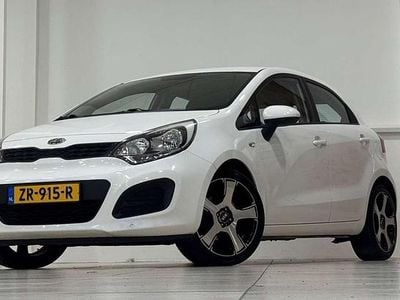 Wit Occasion 2011 Kia Rio Comfort Hatchback | € 5.444 (Eerlijke prijs)