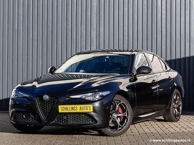 Zwart Gebruikt 2019 Alfa Romeo Giulia Super Sedan | € 29.950 (Eerlijke prijs)