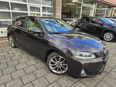 Lexus CT200h