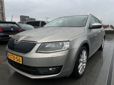 Beige Gebruikt 2013 Skoda Octavia Business Line Stationwagen | € 5.950 (Duur)