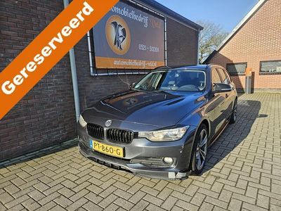 Grijs Occasion 2013 BMW 318 Executive Stationwagen | € 3.995 (Super prijs)