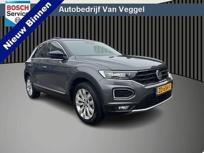 Grijs Occasion 2019 VW T-Roc Style SUV | € 20.950 (Eerlijke prijs)