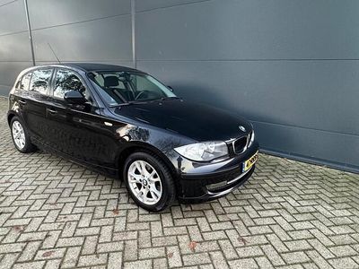 Zwart Gebruikt 2010 BMW 118 Hatchback | € 4.245 (Eerlijke prijs)