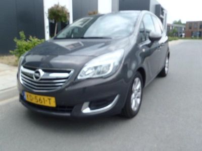 Grijs (metallic) Occasion 2016 Opel Meriva Cosmo MPV | € 8.750 (Eerlijke prijs)