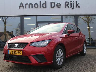 Rood Occasion 2023 Seat Ibiza Business Hatchback | € 19.950 (Eerlijke prijs)