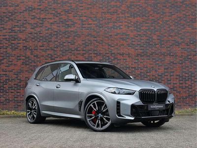 Grijs (mat) Occasion 2025 BMW X5 M Sport SUV | € 109.950 (Duur)