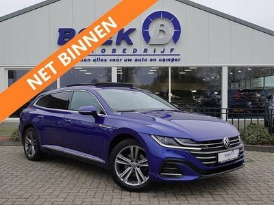 Blauw (metallic) Gebruikt 2022 VW Arteon R-line Stationwagen | € 29.945 (Goede deal)