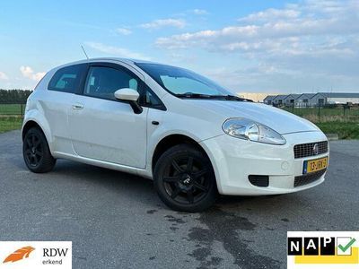 tweedehands Fiat Grande Punto 1.4-16V Edizione Lusso/AIRCO/APK/NAP