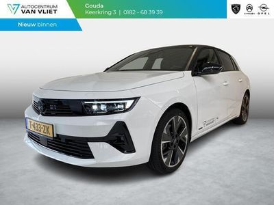 tweedehands Opel Astra Electric ULTIMATE 54 kWh 156 Pk | Navigatie Pro | Climate Control | Winter pack | Parkpilots/Camera 360° | Alcantara AGR | Panoramadak | Full Loaded |