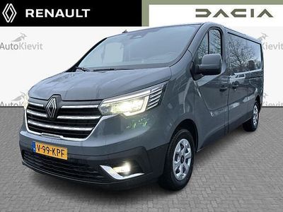 Grijs Occasion 2024 Renault Trafic MPV | € 28.950 (Eerlijke prijs)