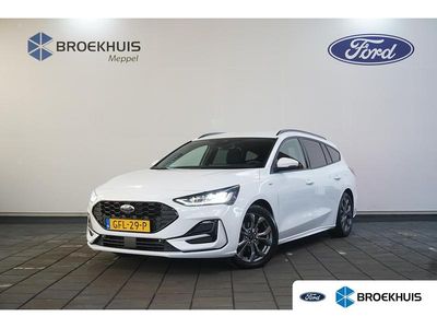 Wit Gebruikt 2024 Ford Focus ST-Line Stationwagen | € 27.895 (Iets duurder)