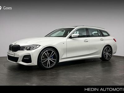 Wit Occasion 2020 BMW 330 Executive Stationwagen | € 34.880 (Duur)