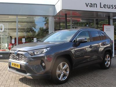 Occasion Toyota RAV4 Hybrid Style 222 PK (163 kW) 2021 Grijs SUV