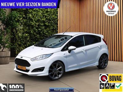 Wit Occasion 2017 Ford Fiesta Titanium Hatchback | € 9.495 (Duur)